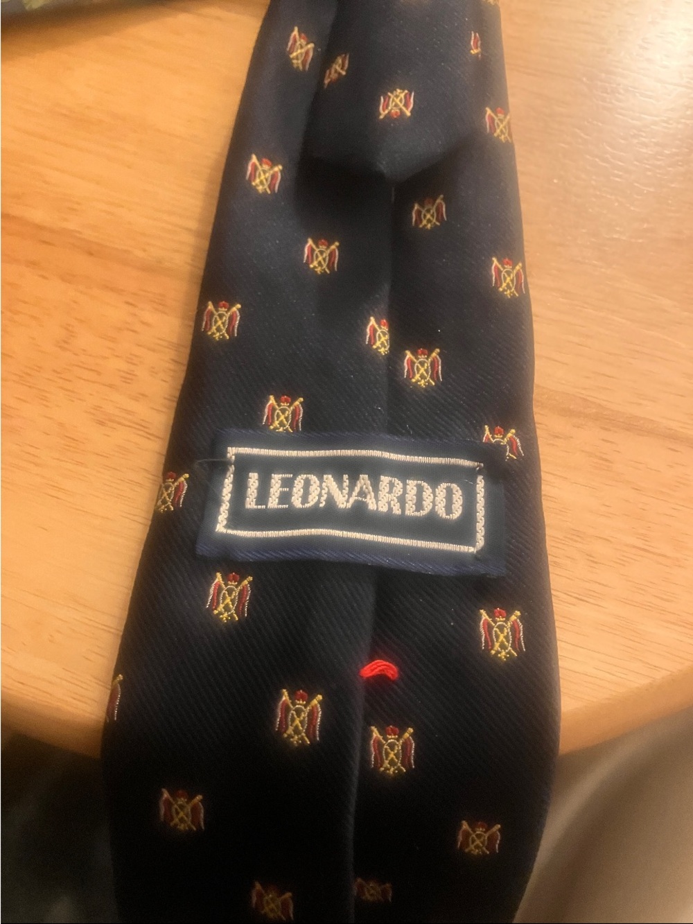 Leonardo Men's Navy Patterned Silk Tie